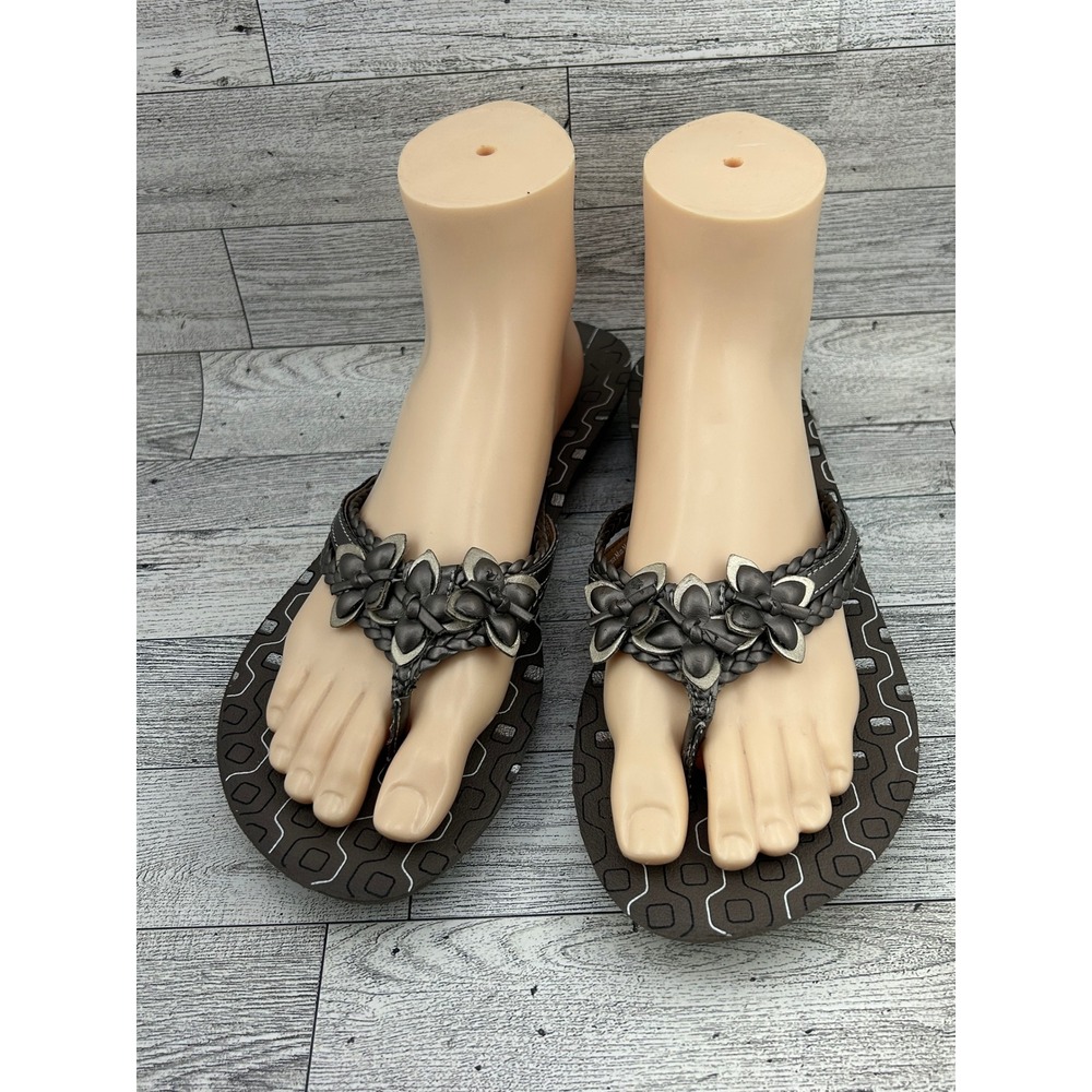 Clarks Women Sz 9M Bronze Metallic Braided Floral Flip‎ Flop Sandals 65286 Brown
